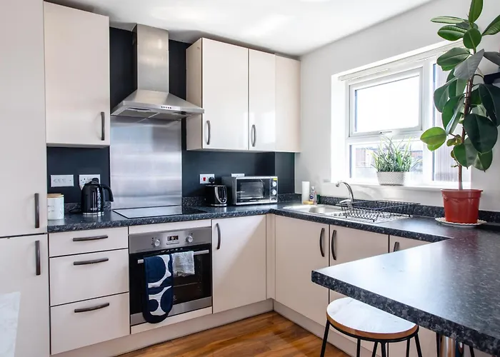 Lord Street With Free Parking & Wifi- Salford Uni, Victoria Station, Ao Arena